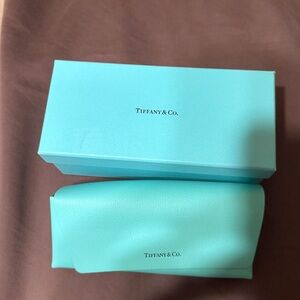 Authentic glass case/box and etui. Tiffany, Tiffany. Tiffany ;)